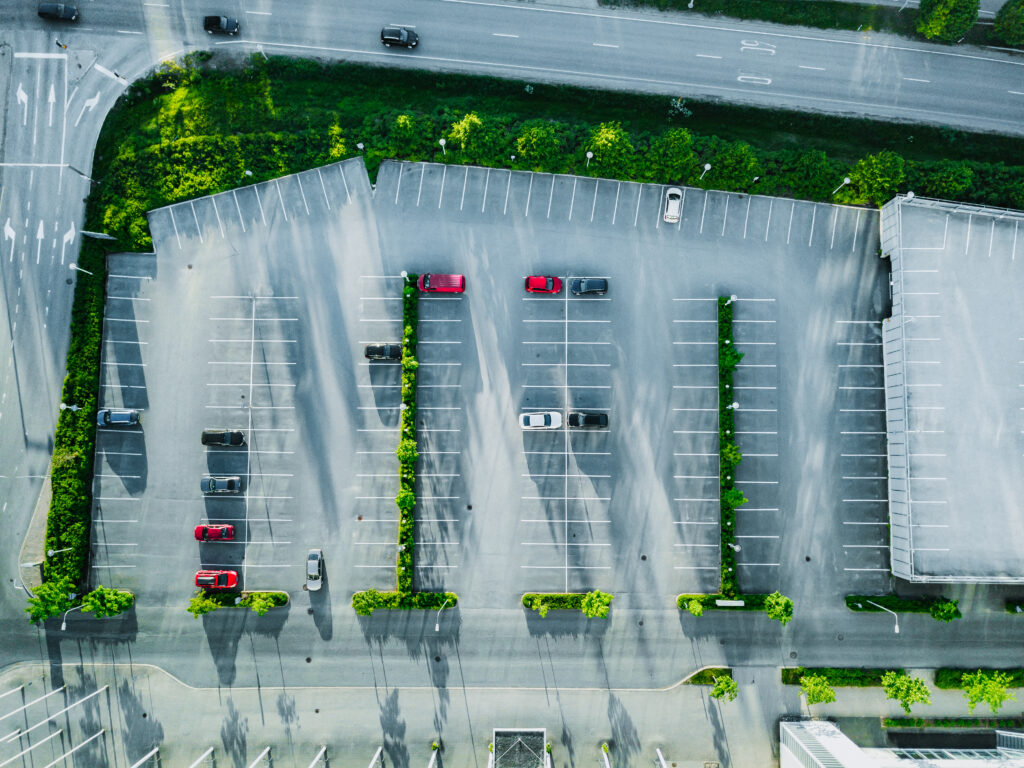 The Role of Parking Lots in Commercial Landscape Planning

